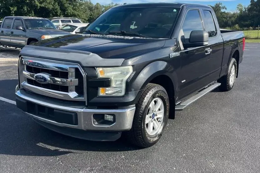 2015 Ford F-150 XL photo 1