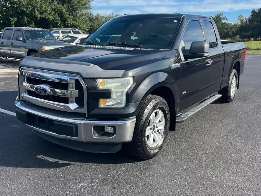 2015 Ford F-150 XL photo 1