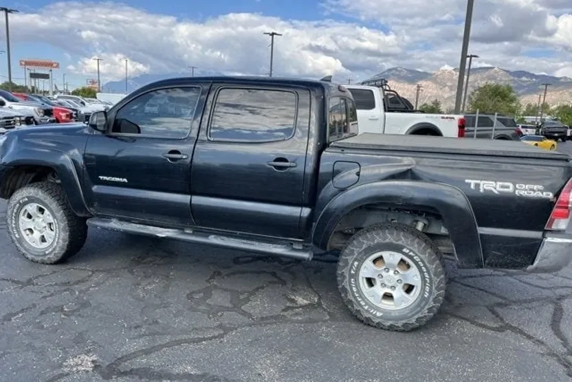 2015 Toyota Tacoma Base 4x4 photo 1