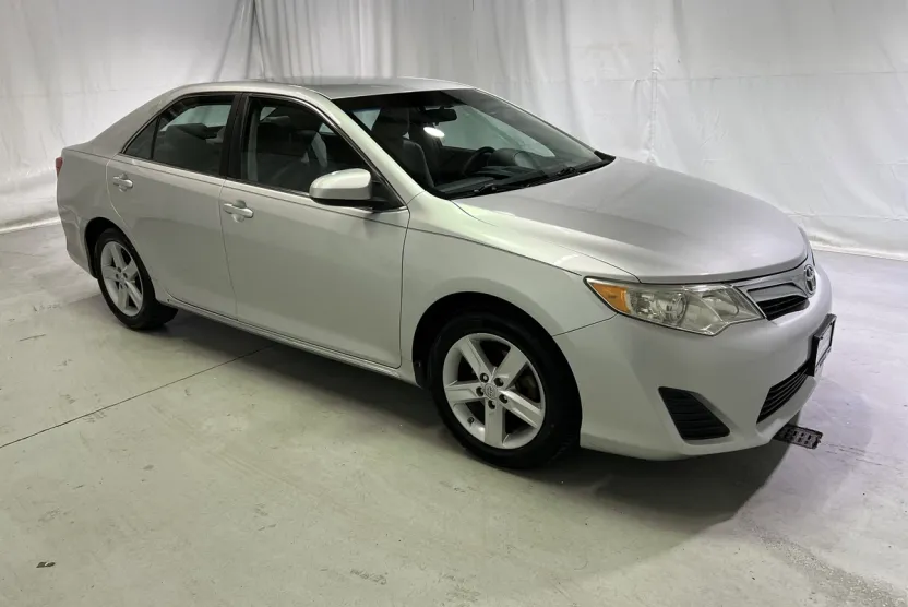 2013 Toyota Camry L photo 1