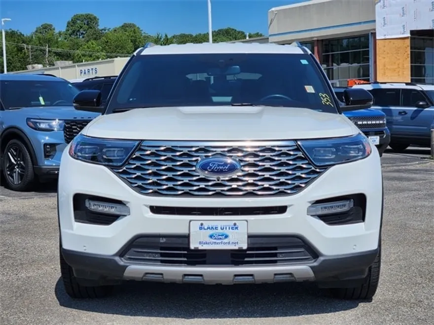 2022 Ford Explorer Platinum photo 1