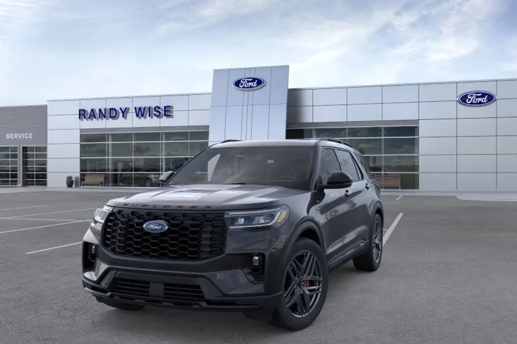 2025 Ford Explorer ST-Line photo 1