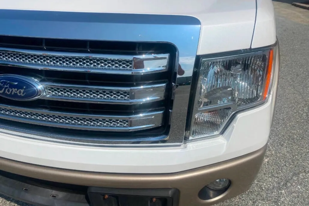 2013 Ford F-150 Lariat photo 1