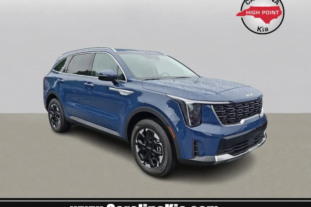 2025 Kia Sorento S photo 1