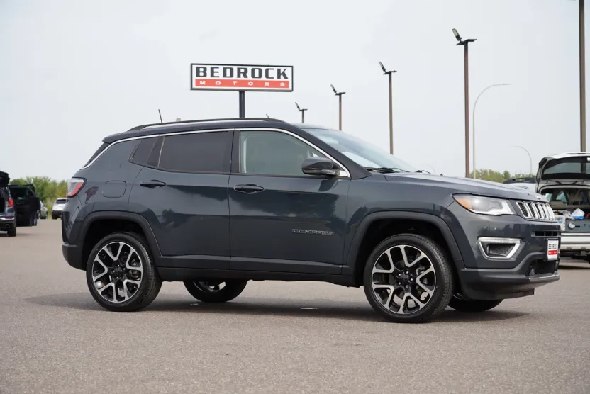 2017 Jeep Compass Limited photo 1