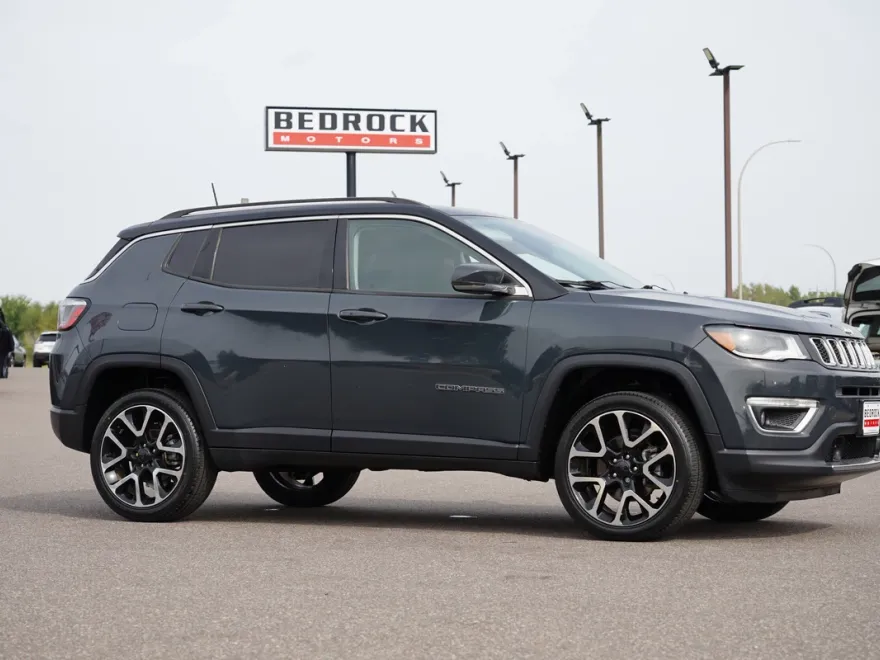 2017 Jeep Compass Limited photo 1