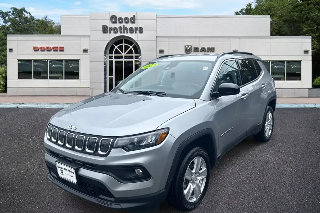 2022 Jeep Compass Latitude photo 1