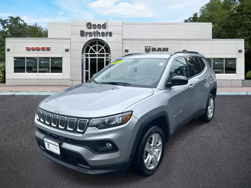 2022 Jeep Compass Latitude photo 1
