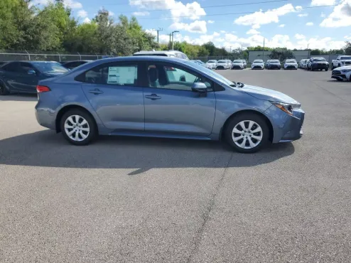 2026 Toyota Corolla LE photo 4
