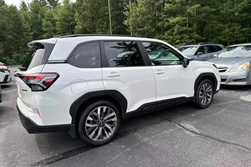 2025 Subaru Forester Touring photo 1