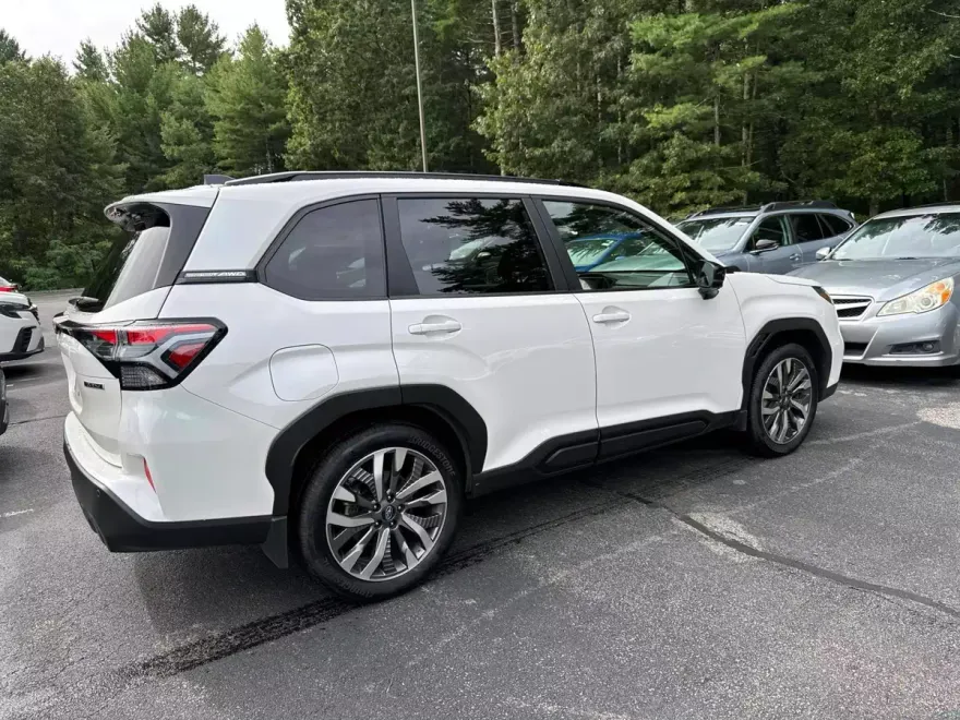 2025 Subaru Forester Touring photo 1