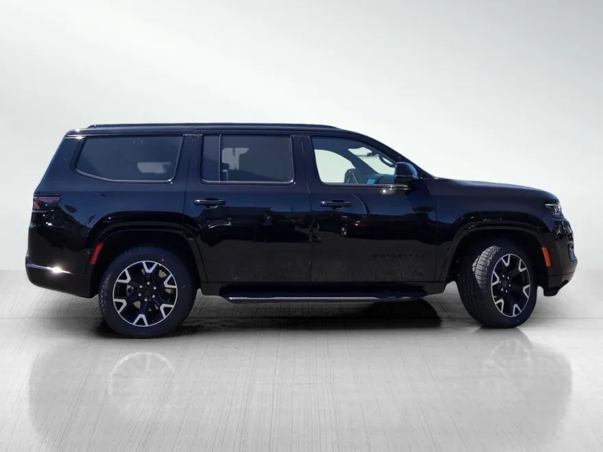 2025 Jeep Wagoneer Series II Overland photo 1