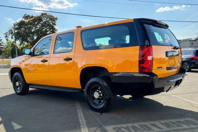 2013 Chevrolet Suburban 2500 photo 1