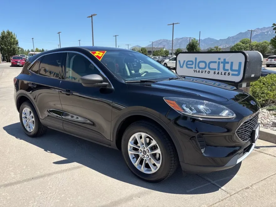 2022 Ford Escape SE photo 1