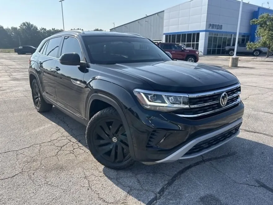 2023 Volkswagen Atlas Cross Sport SE Technology photo 1