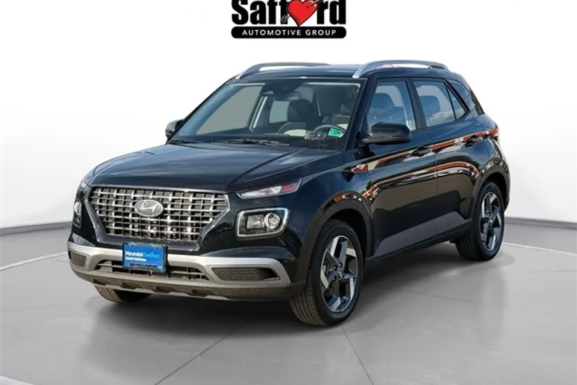 2025 Hyundai Venue SEL photo 1