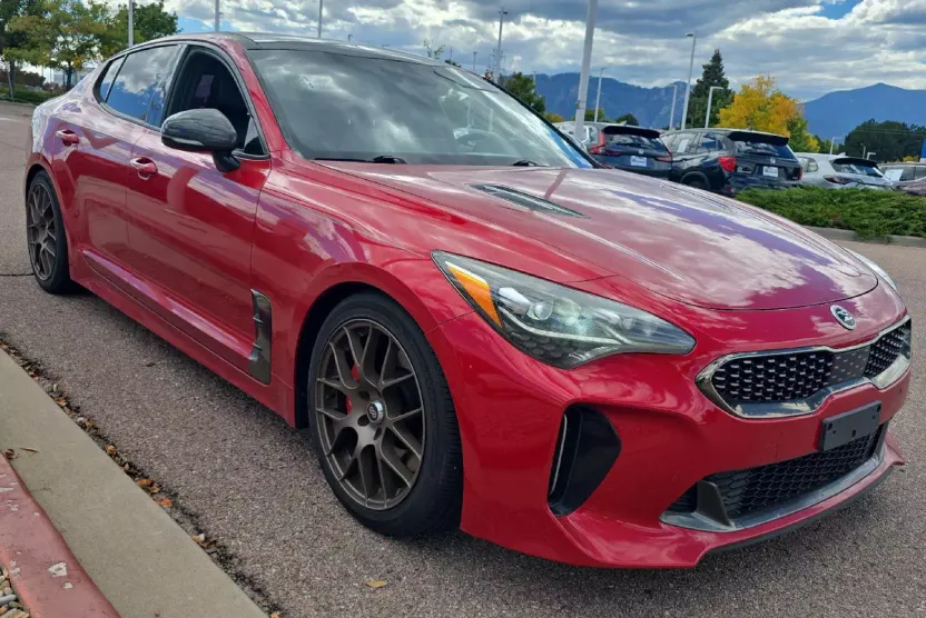 2018 Kia Stinger GT2 photo 1