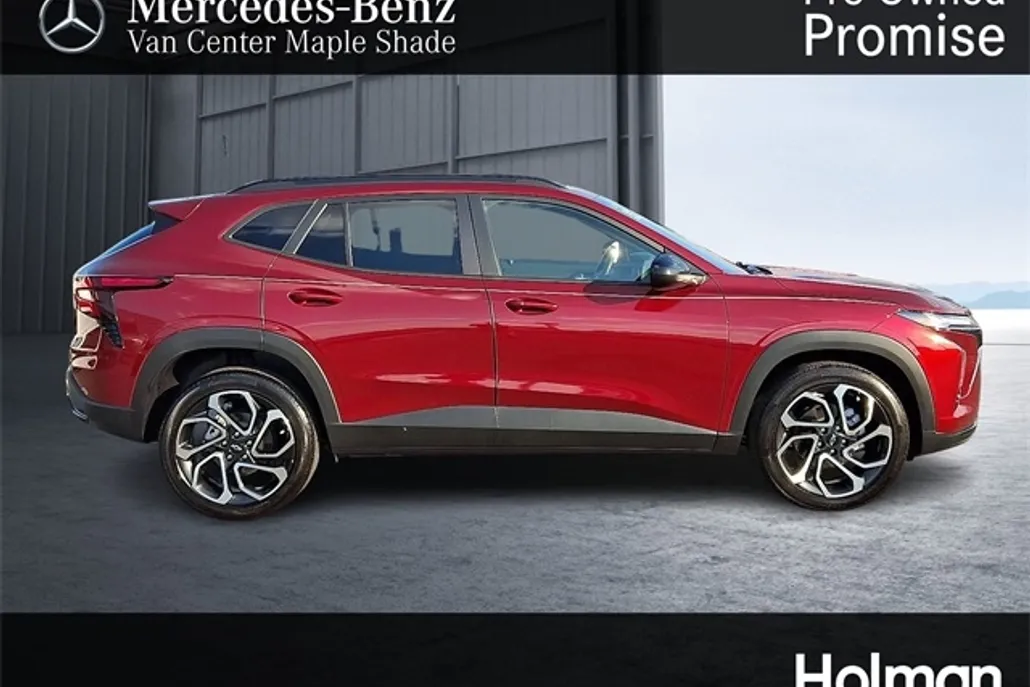 2024 Chevrolet Trax photo 1