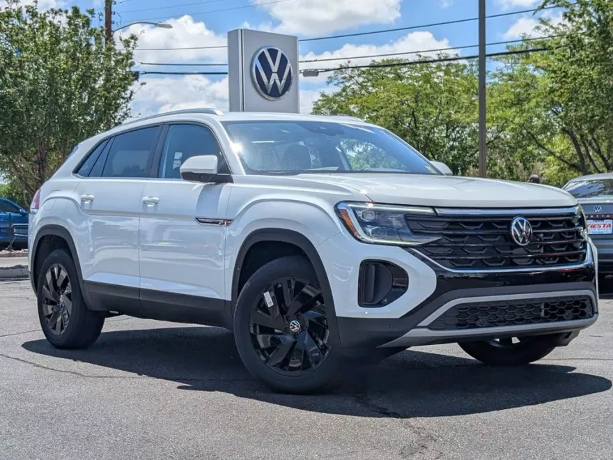 2025 Volkswagen Atlas Cross Sport SE Technology photo 1