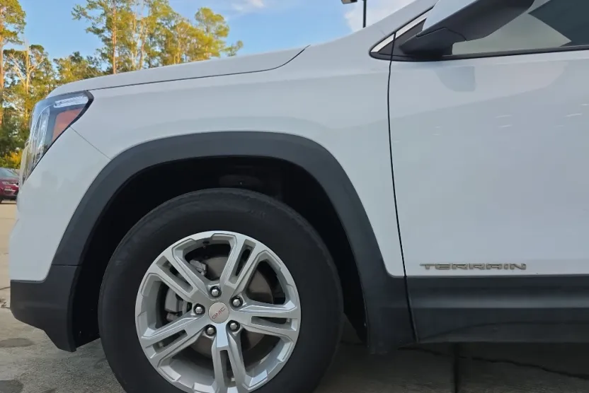 2022 Gmc Terrain SLE photo 1