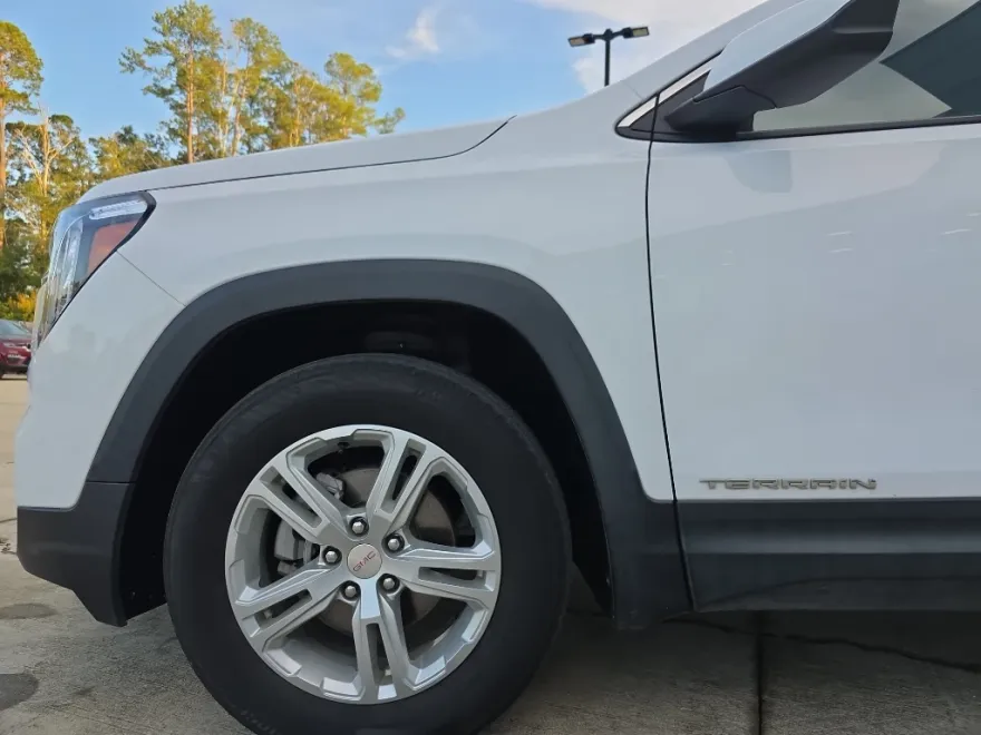 2022 Gmc Terrain SLE photo 1