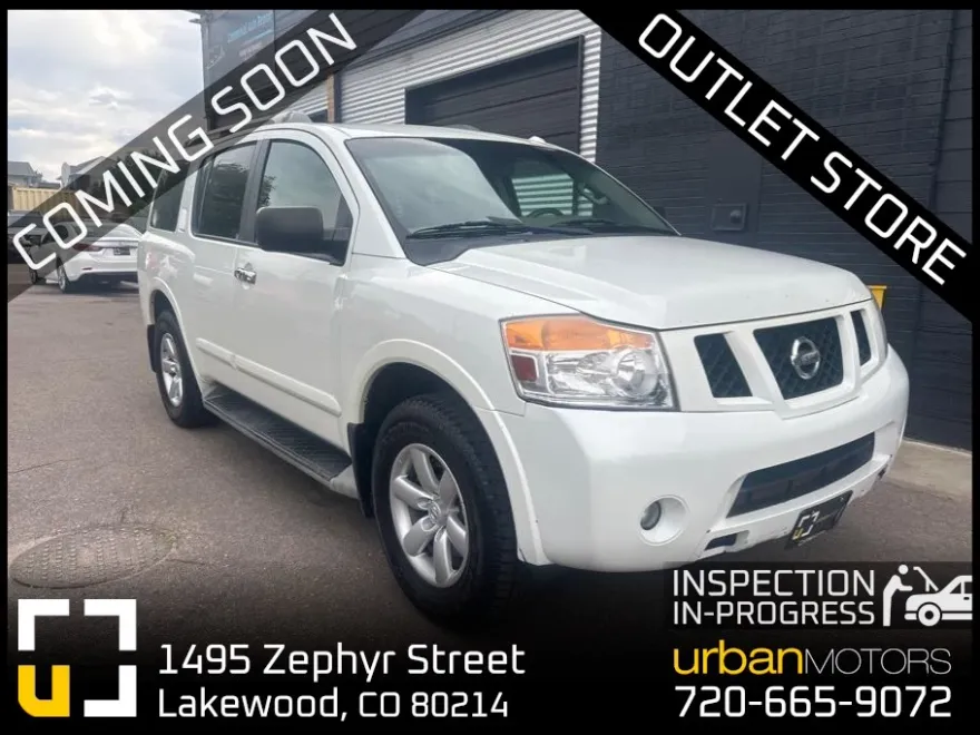2014 Nissan Armada SV photo 1