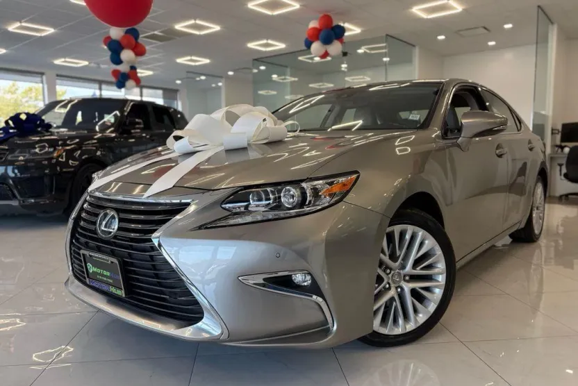 2016 Lexus ES 350 photo 1