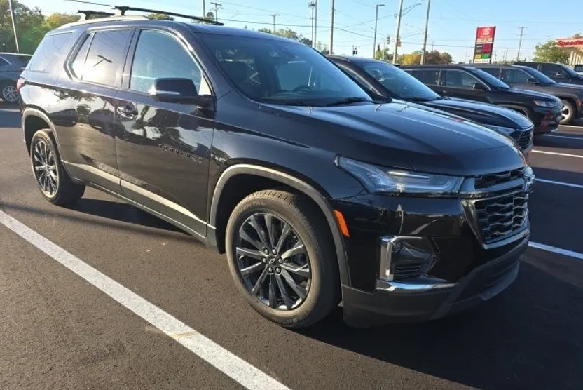 2023 Chevrolet Traverse RS photo 1