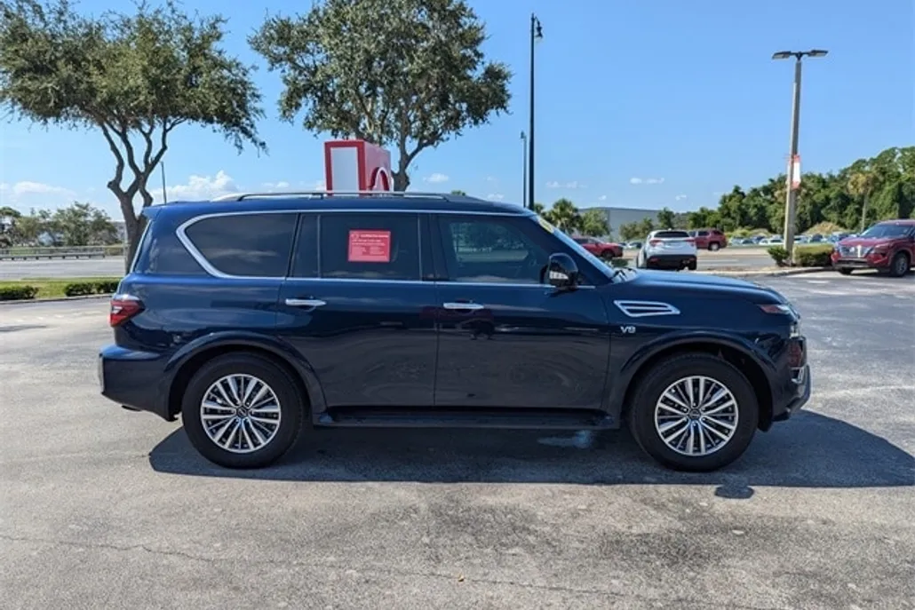 2021 Nissan Armada SL photo 1