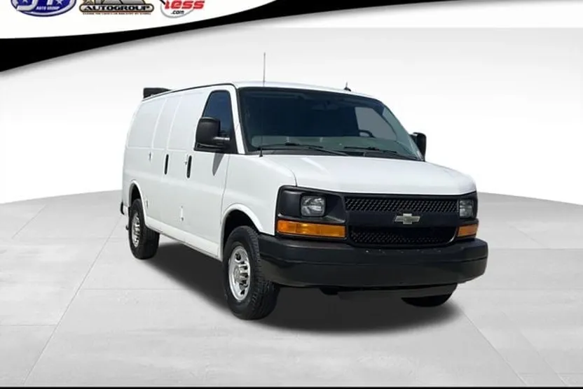 2013 Chevrolet Express 2500 Cargo Van photo 1