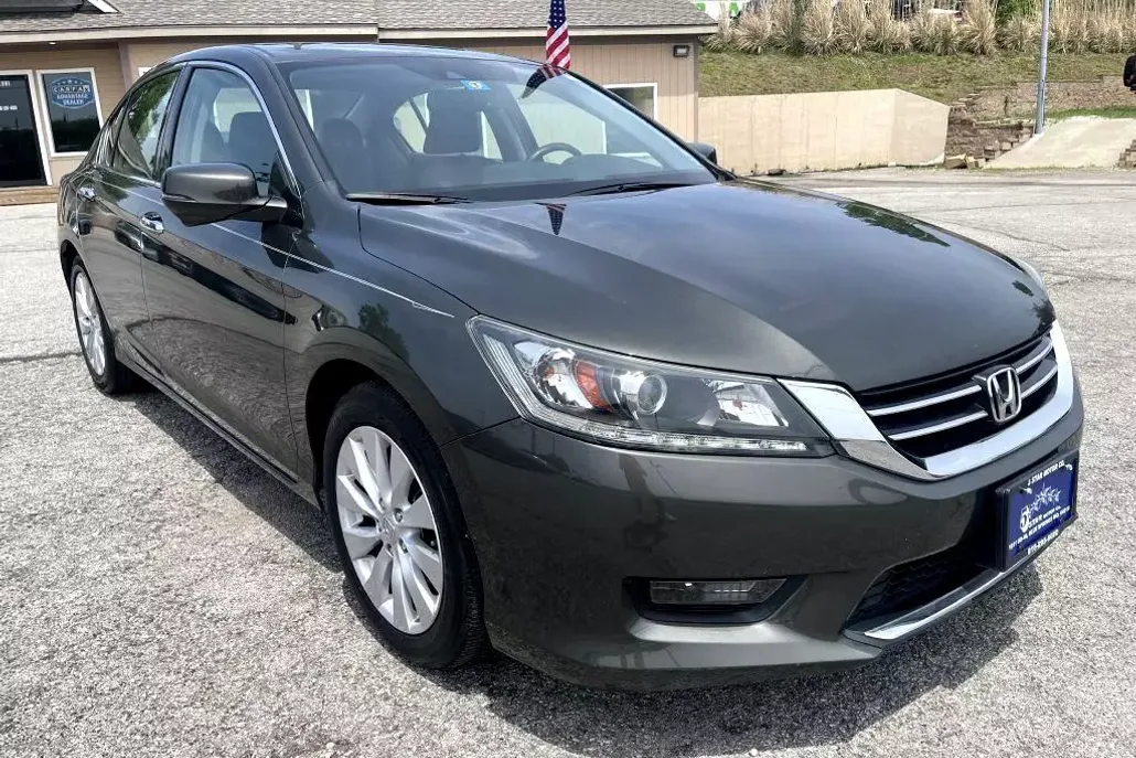 2015 Honda Accord EX-L photo 1