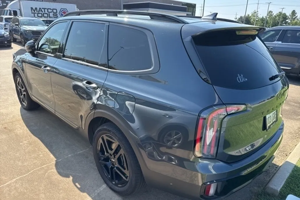 2024 Kia Telluride X-Line photo 1