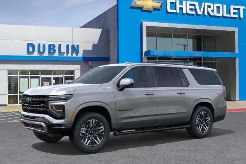 2026 Chevrolet Suburban Z71 photo 1