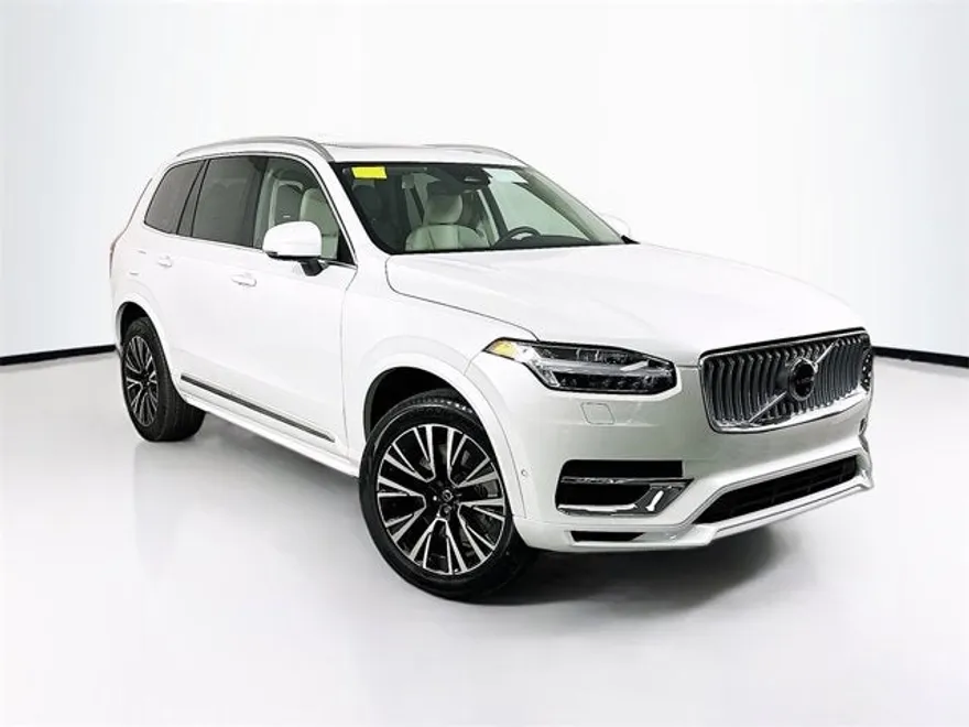 2025 Volvo XC90 T8 Plus photo 1