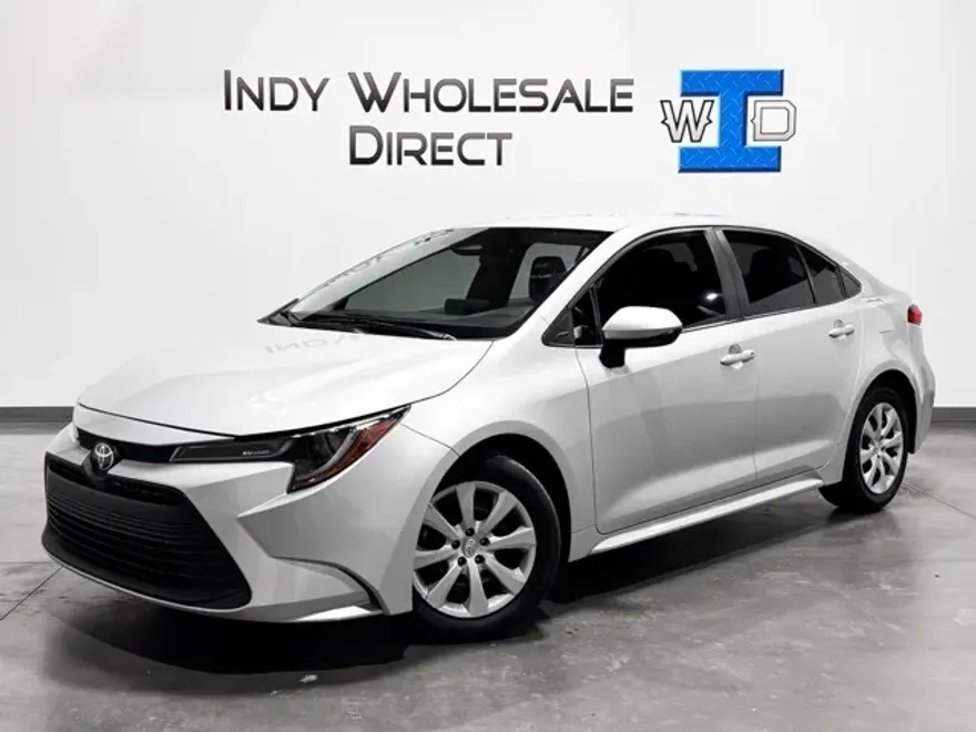 2023 Toyota Corolla LE photo 1