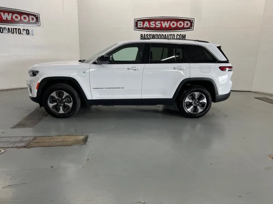 2022 Jeep Grand Cherokee Limited 4xe photo 1