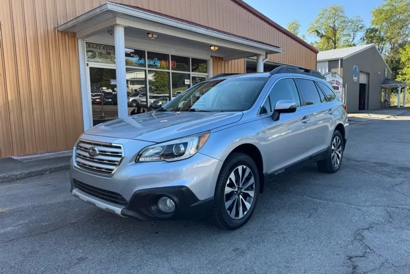 2017 Subaru Outback Limited photo 1
