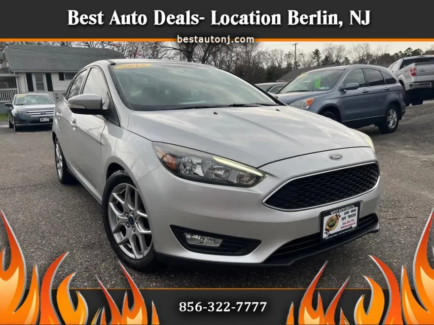 2015 Ford Focus Sedan photo 1