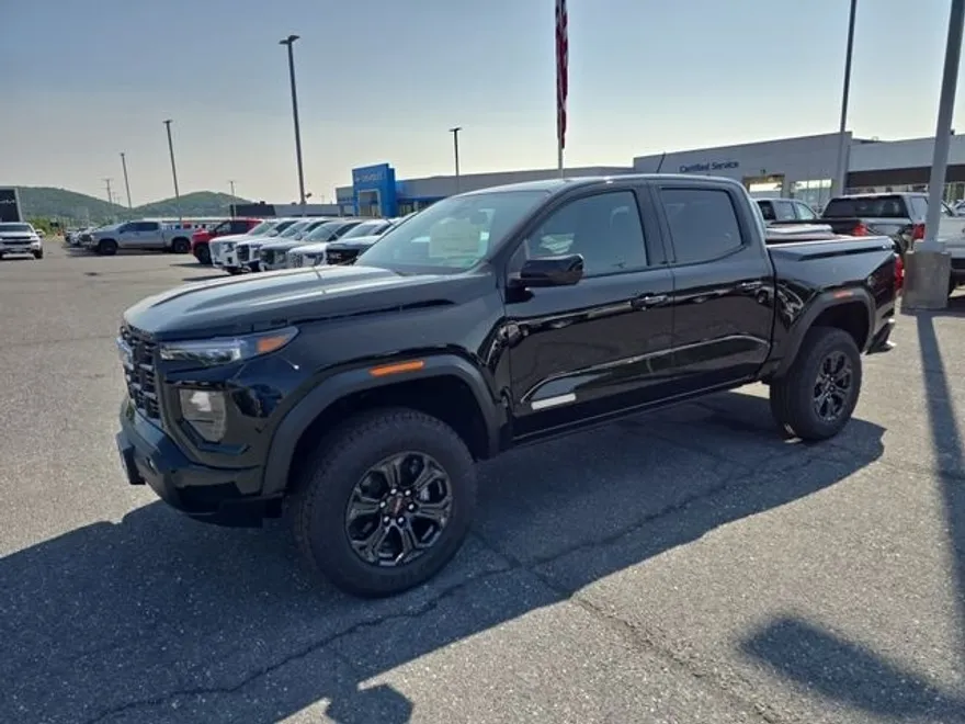 2025 Gmc Canyon Elevation photo 1