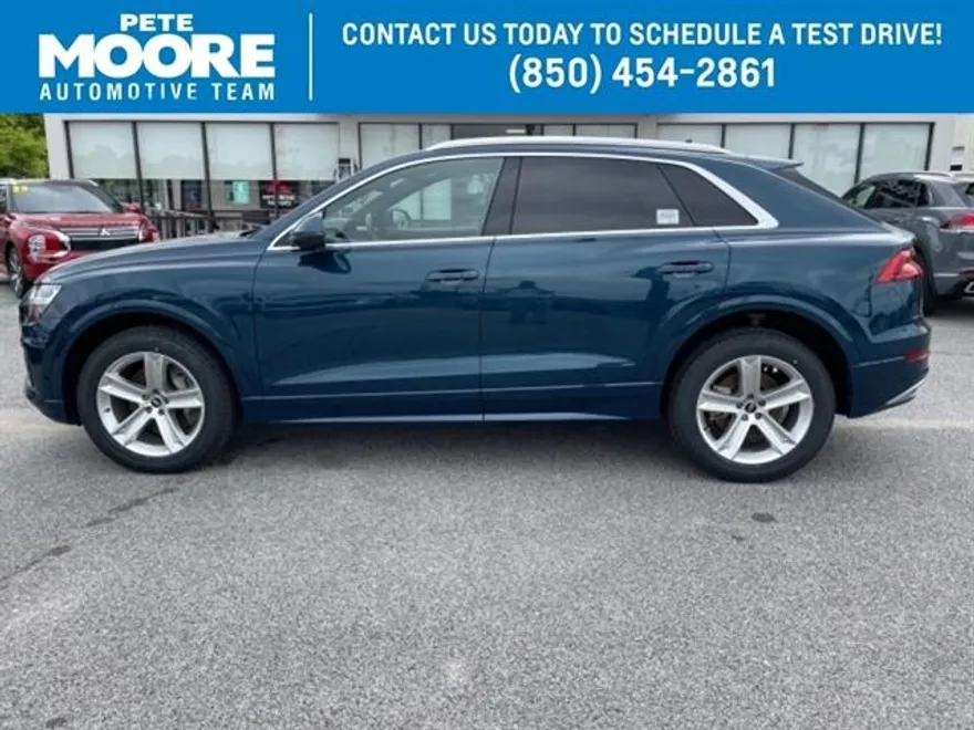 2021 Audi Q8 Premium photo 1