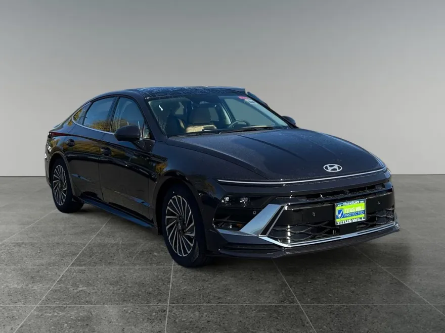 2026 Hyundai Sonata Hybrid Limited photo 1