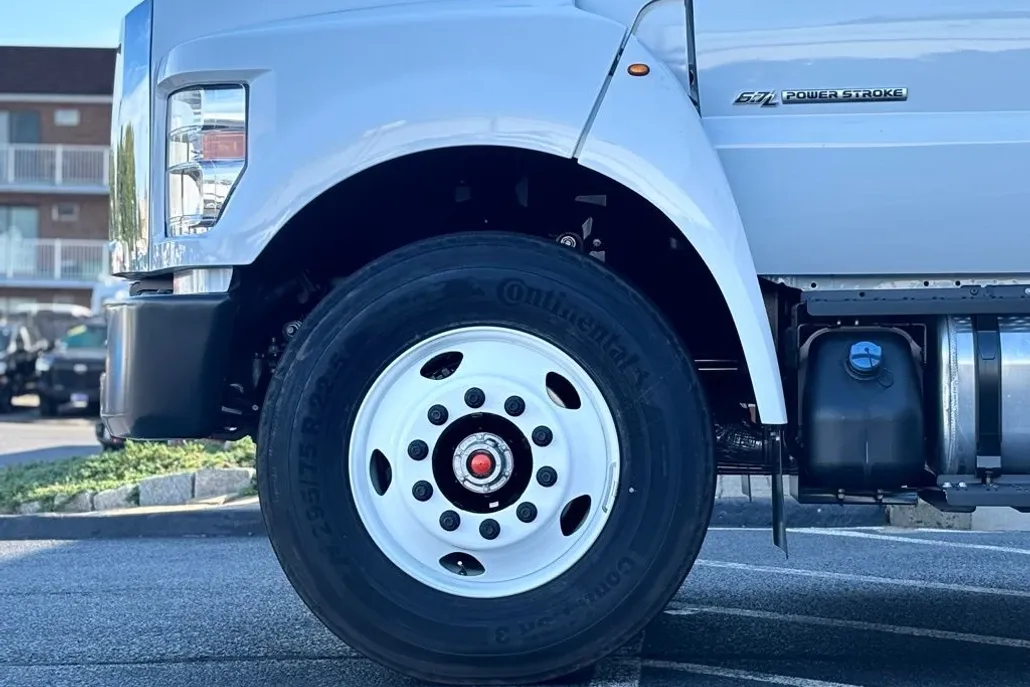 2026 Ford F-650 photo 1