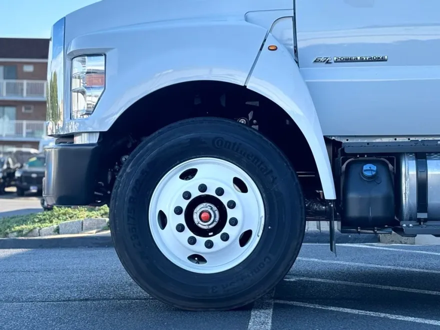 2026 Ford F-650 photo 1