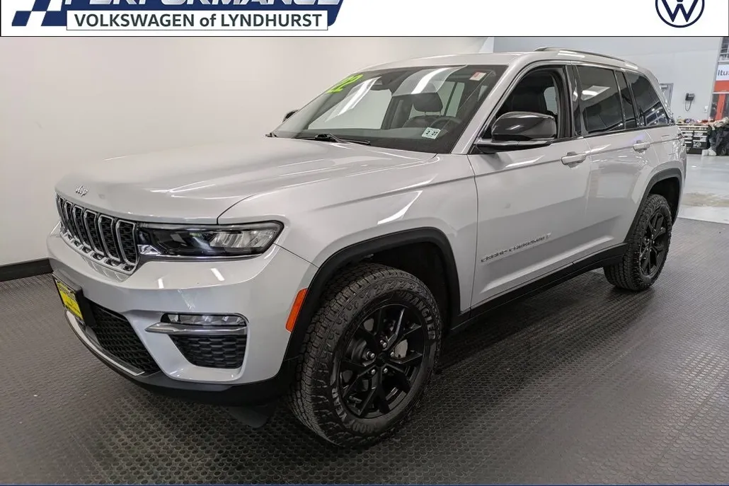 2022 Jeep Grand Cherokee Limited photo 1