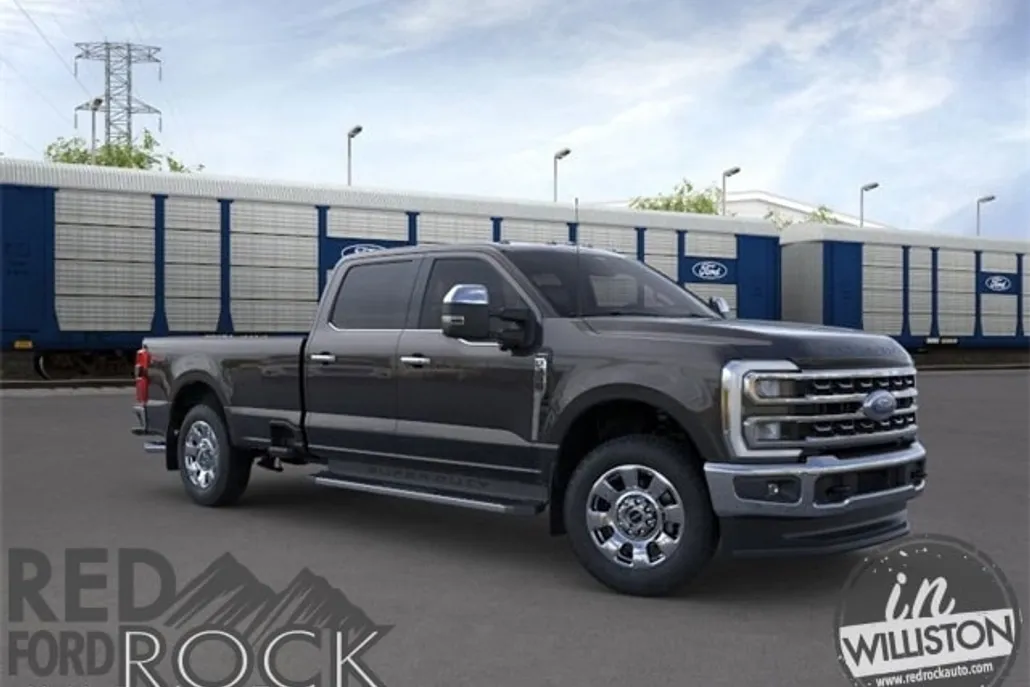 2025 Ford F-350 photo 1