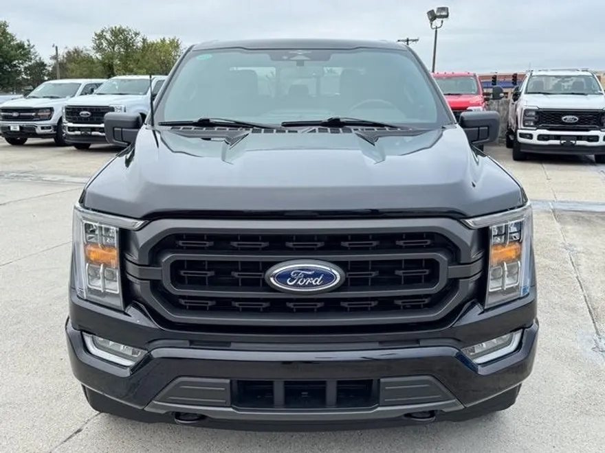 2023 Ford F-150 XLT photo 1