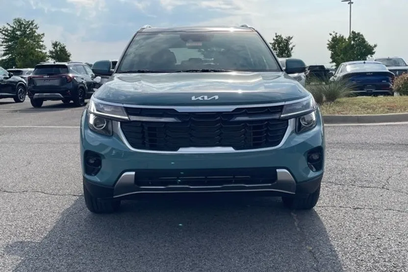 2026 Kia Seltos EX photo 1