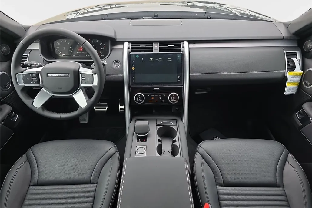 2025 Land Rover Discovery SE photo 1