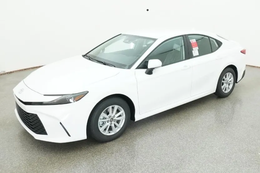 2026 Toyota Camry LE photo 1
