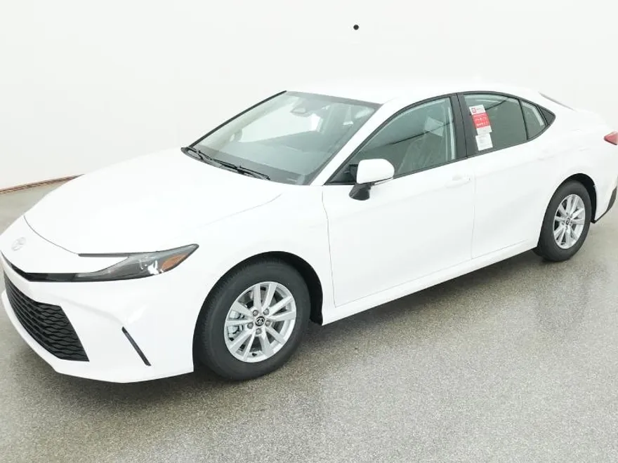 2026 Toyota Camry LE photo 1